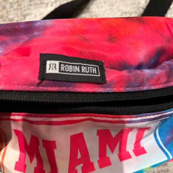NWOT 90’s Miami Fanny Pack - Picture 2 of 4